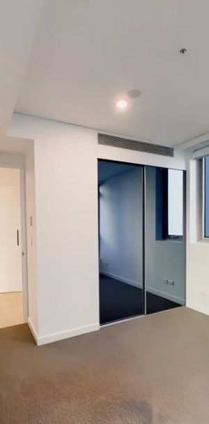 6 Finch Drive, Sydney - Photo 1