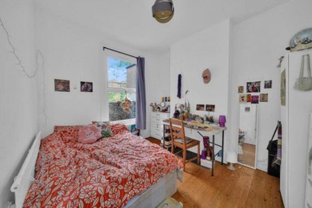 6 bedroom terraced house to rent - Photo 2