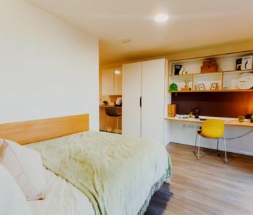 Bronze Studio - Photo 1