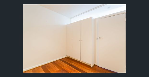 SPACIOUS APARTMENT WITH COURTYARD - Photo 1