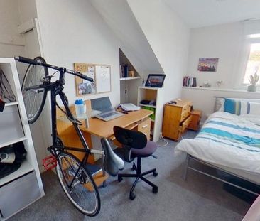 8 bedroom terraced house to rent - Photo 4