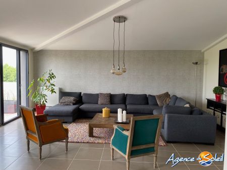 Location Appartement 4 pièces 153m² NARBONNE 11100 - Photo 2