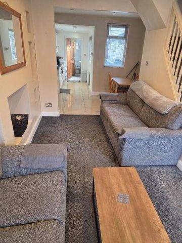 21 Heatherbell Street, Belfast, BT5 4SP - Photo 2