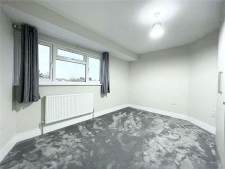 Gunnersbury Lane, Acton, London, W3 - Photo 3