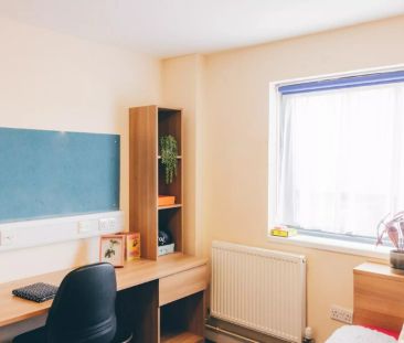 Premium Single Ensuite - Photo 6