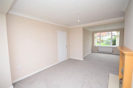 3 bedroom semi-detached house to rent - Photo 2