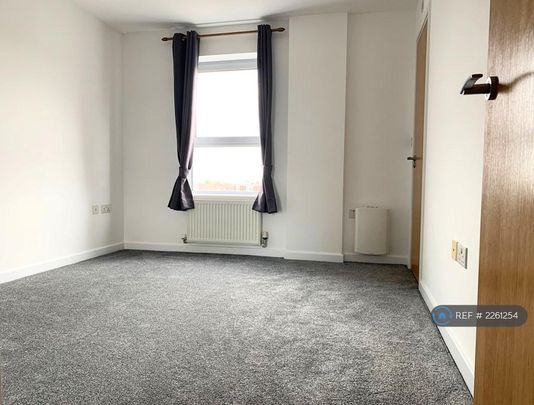 2 bedroom flat to rent - Photo 1