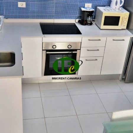 Bungalow auf 2 Ebenen mit Terrasse und 2 Schlafzimmern und 2 Bädern - Photo 3