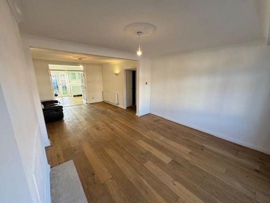 3 bedroom terraced house to rent - Photo 1