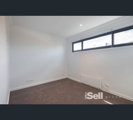 28 Grandia Crescent, Keysborough, Vic 3173 - Photo 1