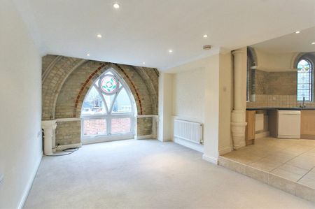 Stanway Place, Chertsey - Photo 5