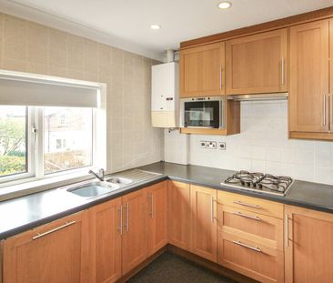 Flat to rent on - Photo 3
