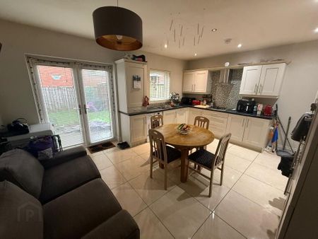 48 Magheralave Meadows, Lisburn, BT28 3NT - Photo 2