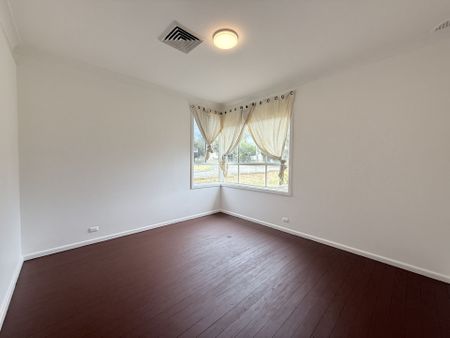 Conveniently located family home - Photo 5