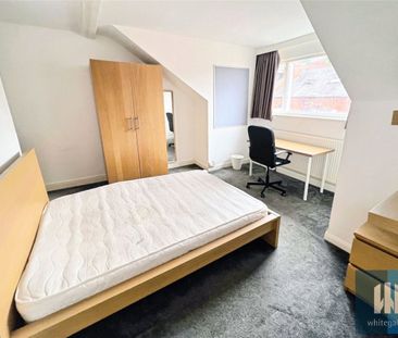 Burchett Grove, Woodhouse, Leeds, LS6 - Photo 2