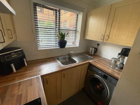 1 Bedroom Flat To Let - Photo 5