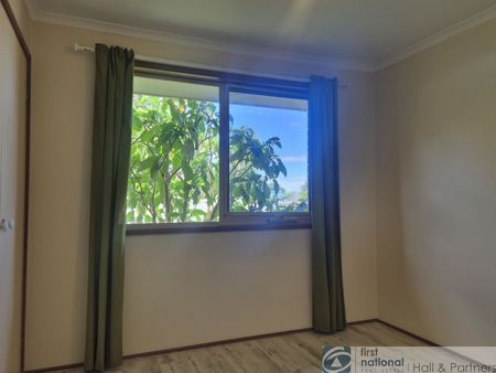 3 bedroom home in a great location - Photo 2