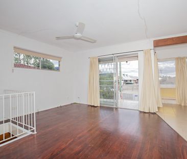 High Set Home - Garden Maintenance Included - Photo 6