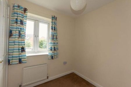3 bedroom semi-detached house to rent - Photo 4