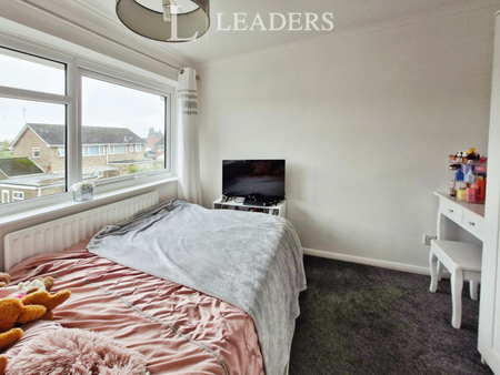 3 bedroom house to rent Beaver Drive, Bishopstoke, Eastleigh, SO50 - Photo 2