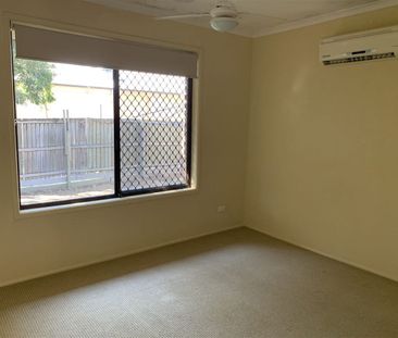 Cosy Low Set Unit Available! - Photo 2