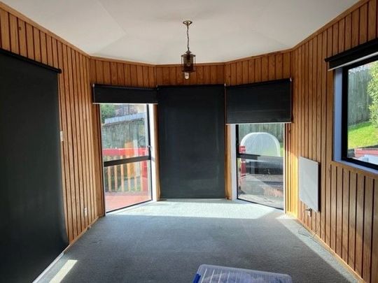Large family home in a quiet suburb - Photo 1