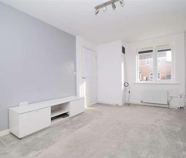 Rhubarb Hill, Wakefield, WF2 - Photo 3