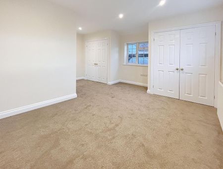 3 bedroom flat to rent - Photo 2