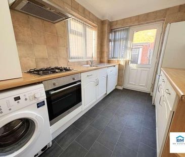 Trevino Drive, Leicester, LE4 - Photo 2