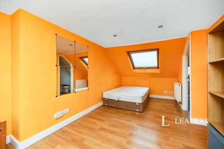 3 bedroom house to rent Ladysmith Road, Brighton, East Sussex, BN2 - Photo 4