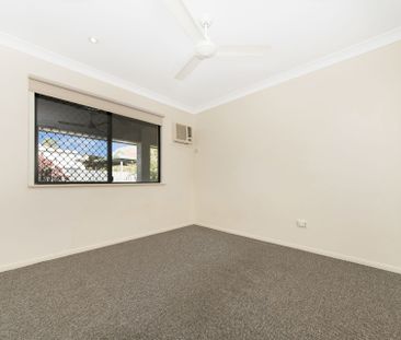2/18 San Vito Crescent, Rasmussen - Photo 2