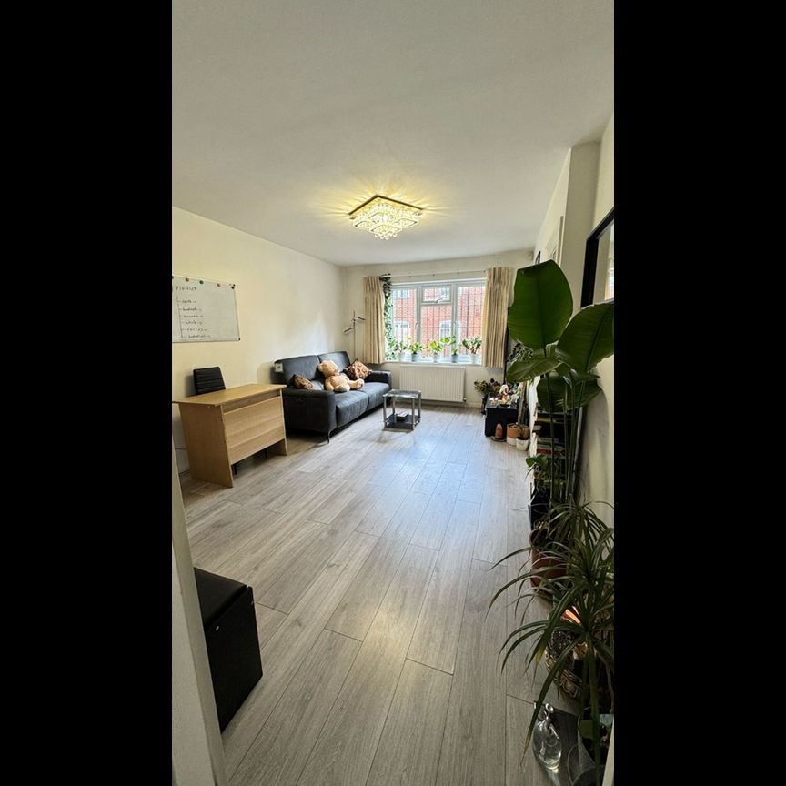 1 Bed Maisonette, Whisperwood Close, HA3 - Photo 1