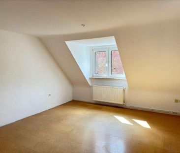 HAGEN - EILPE: GEMÜTLICHE 2 – ZIMMER DACHGESCHOSS - WOHNUNG MIT GAR... - Photo 1