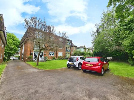 2 bedroom Flat To Let - Photo 5