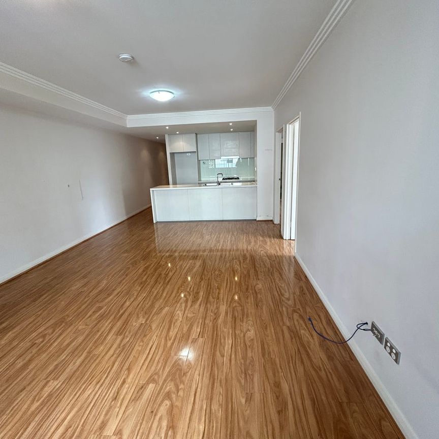 Spacious 2 Bedroom plus Study - Photo 1