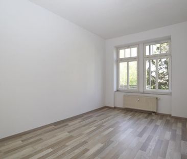mitten auf dem Schloßberg • 2 Zimmer • neues Laminat • mit Balkon •... - Photo 4