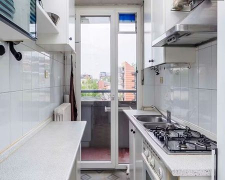 Via Luca Ghini, Milan, Lombardy 20141 - Photo 4