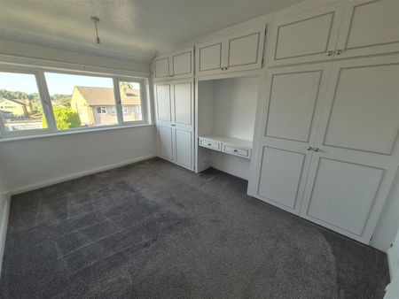 3 Bed House - Photo 3