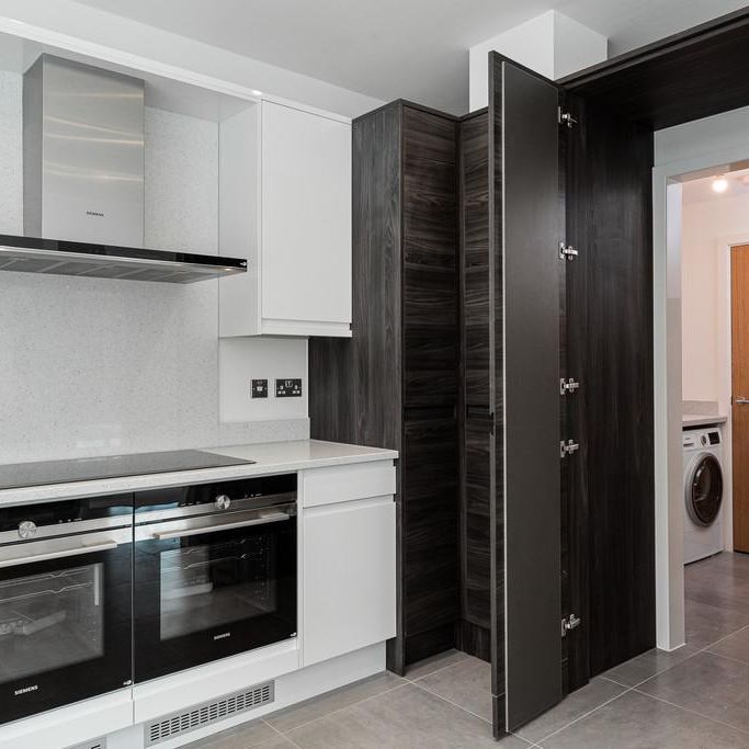 3 bedroom apartment to rent - Photo 1