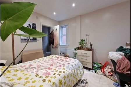 8 bedroom student accommodation - Photo 2