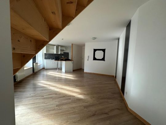 Joli F3 duplex de 65m2 à louer Unieux - Photo 1