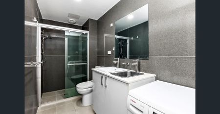 Modern Apartment in Prime Caulfield Location - Photo 3