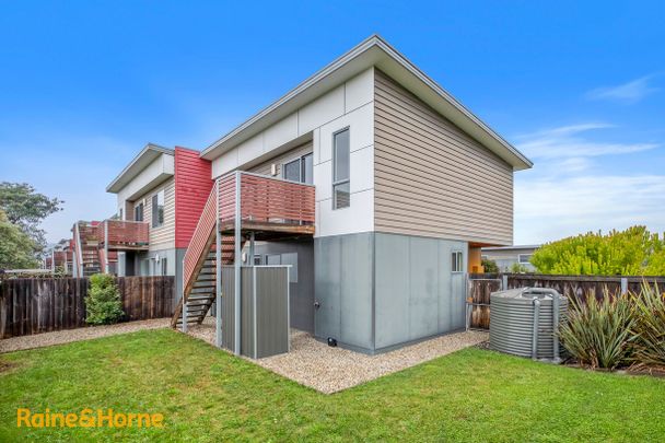 1/12 Bundalla Road, Margate, TAS 7054 - Photo 1