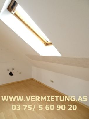 Die wohl "schrägste" Wohnung Zwickaus - Foto 1