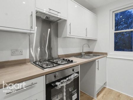 3 bedroom terraced house to rent - Photo 3