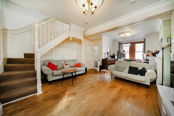 Wrexham Road, Bow, E3 - Photo 1