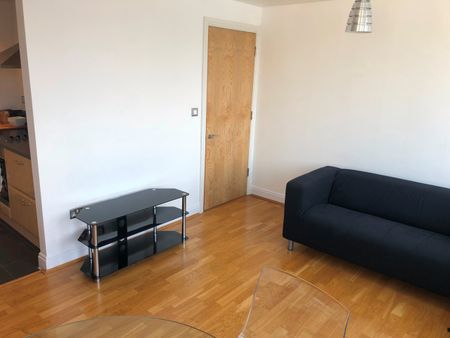 2 Bed Flat, Oyster Wharf, SW11 - Photo 2