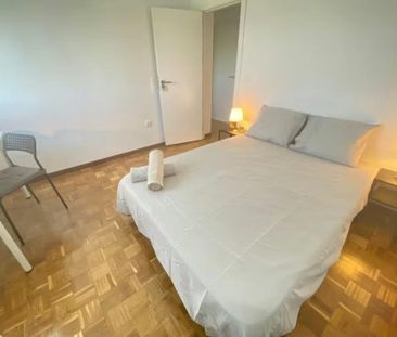 Calle del Hornero, Madrid, Community of Madrid 28019 - Photo 3