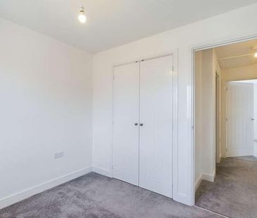 Cornfield Lane, Kingsnorth, TN25 - Photo 3