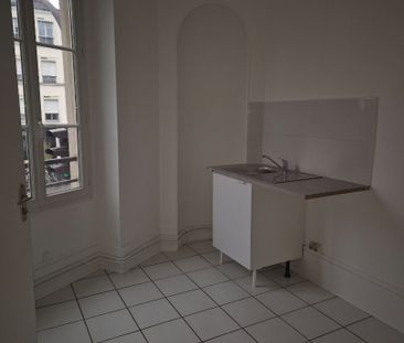 Appartement Paris 1 pièce(s) 19.63 m2 - Photo 3